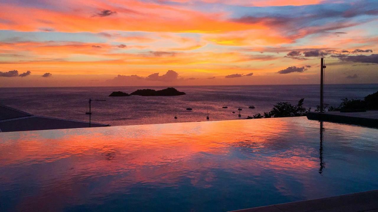 Sunset Palm - Villa Creole Avec Piscine Face Au Coucher De Soleil Et A La Reserve Cousteau Bouillante Zewnętrze zdjęcie